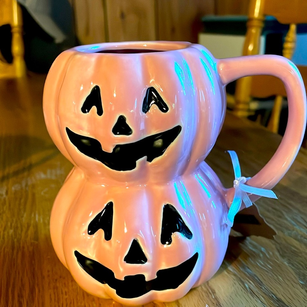Pink stacked pumpkin mug